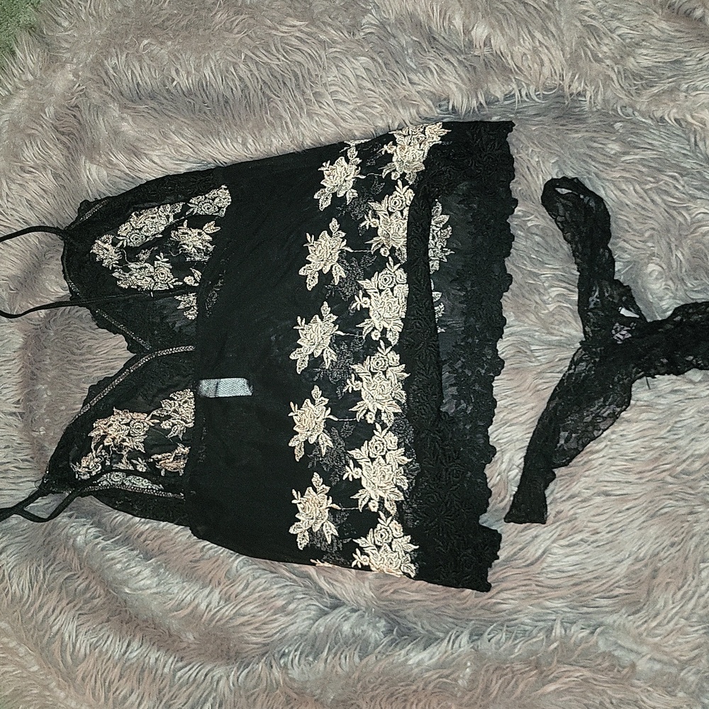 Lace Floral Camisole & Thong Set M